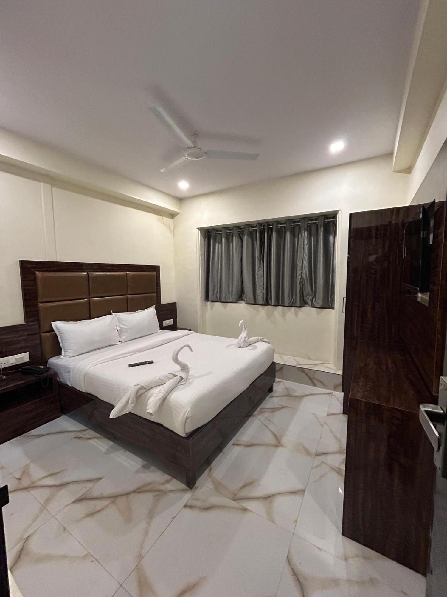 Hotel Rinza Residency Mumbai Dış mekan fotoğraf