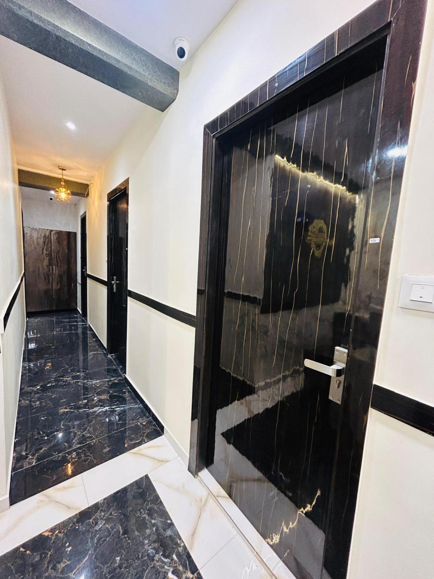 Hotel Rinza Residency Mumbai Dış mekan fotoğraf