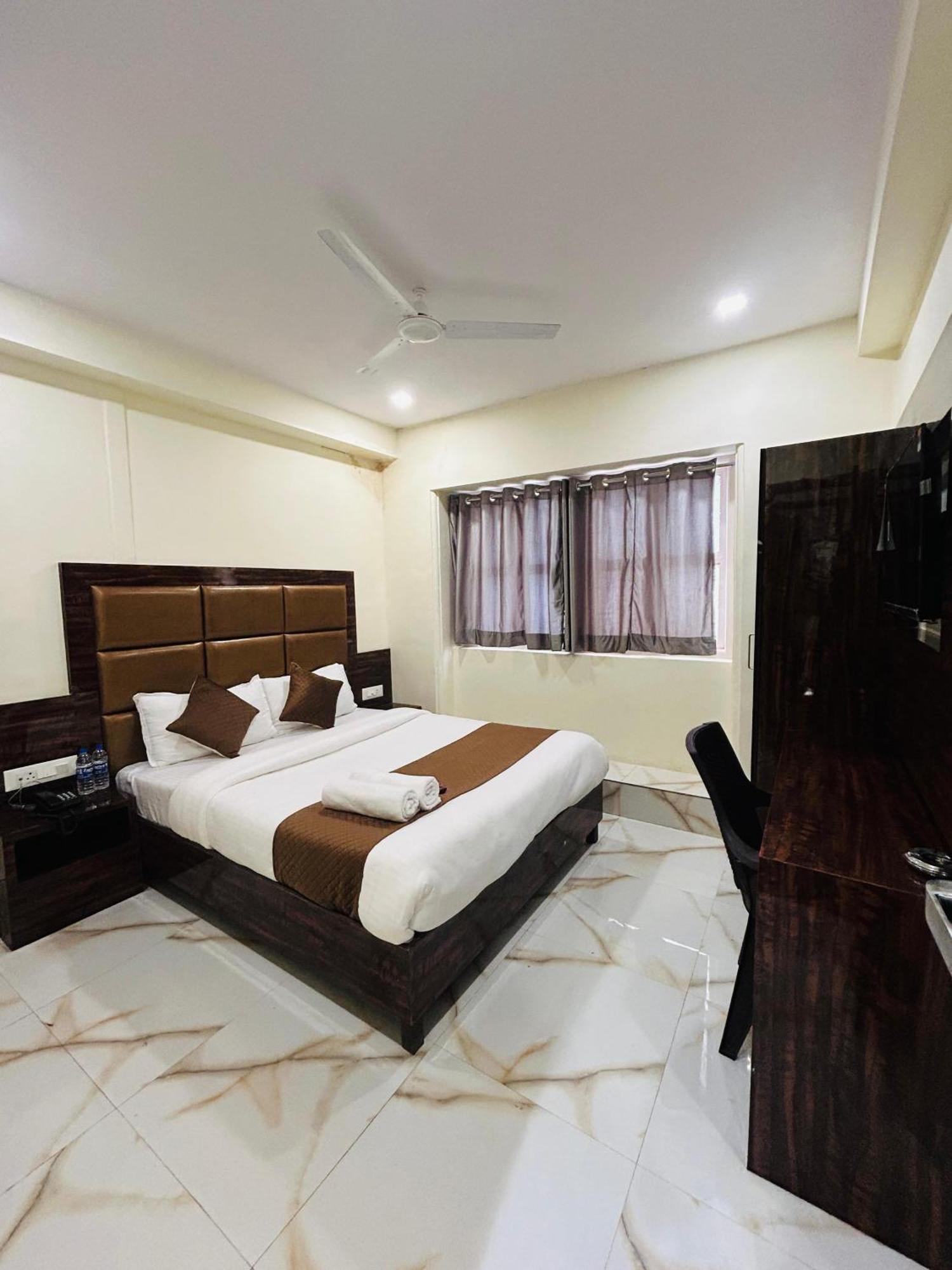 Hotel Rinza Residency Mumbai Dış mekan fotoğraf